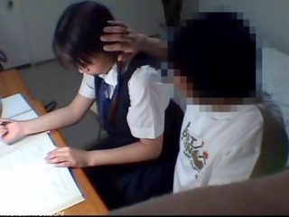 Školní studentská dívka sexuální obscénní scéna